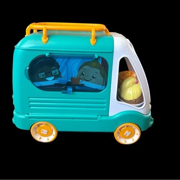 Fun Play Van with Figures - White and Green - Picture 2 of 5